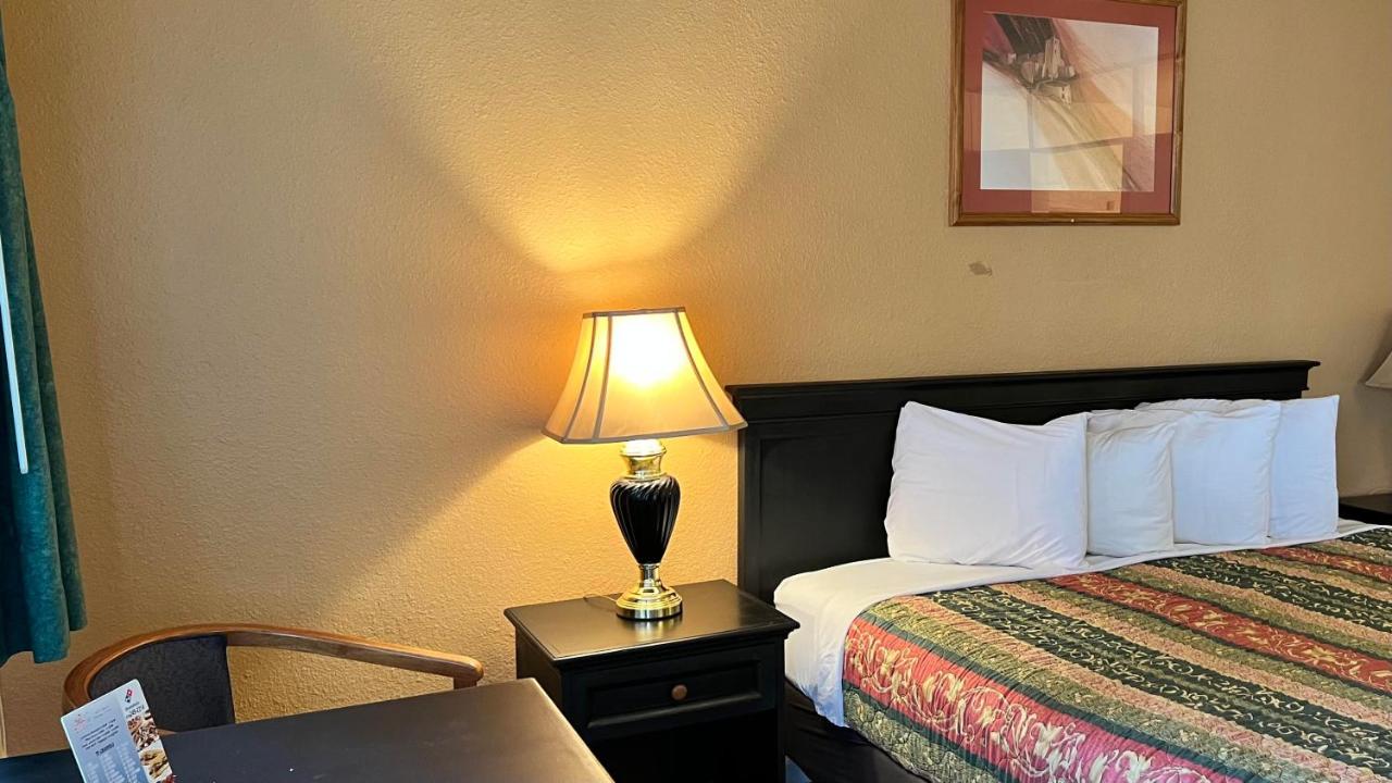 Black Canyon Motel — photo 24