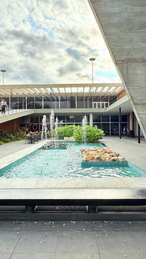 Flat Premium a 500m do aeroporto Santos Dumont & Consulados - 4