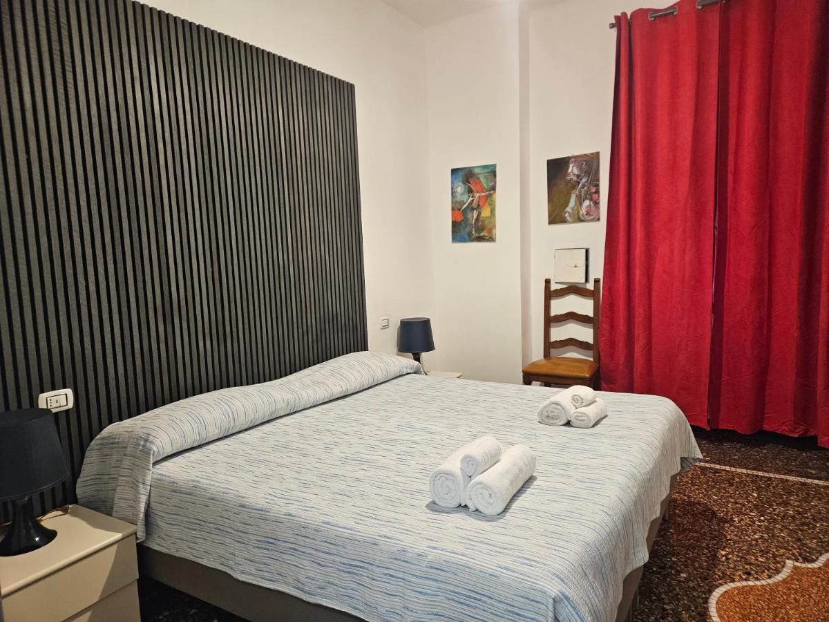 Affittacamere House LeoMar di Sara - Gaslini - 2