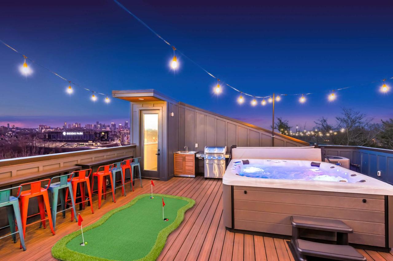 Rooftop Hot Tub Game Room Barrel Sauna Nashville - 5