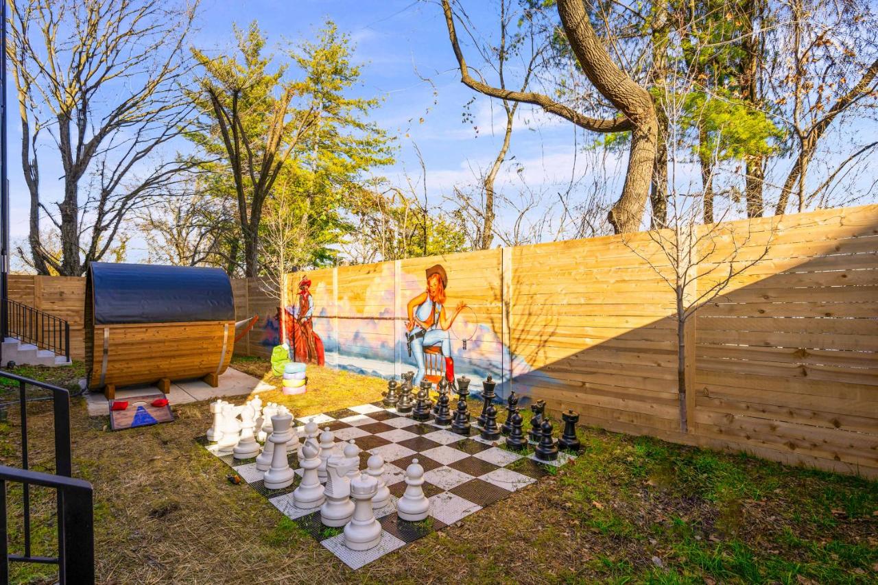 Luxury Hot Tub & Rooftop Deck Downtown Nashville - 4