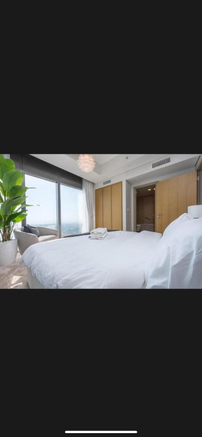 Modern 2 BDR Apartment in Business Bay, Ocean & Burj AlArab Stunning View - 2