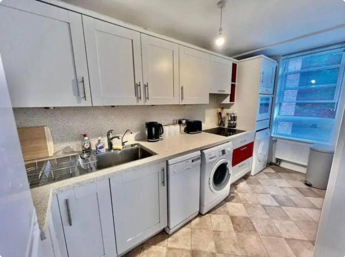 Bright and Quiet 1-bed Apartment in Notting Hill - 2
