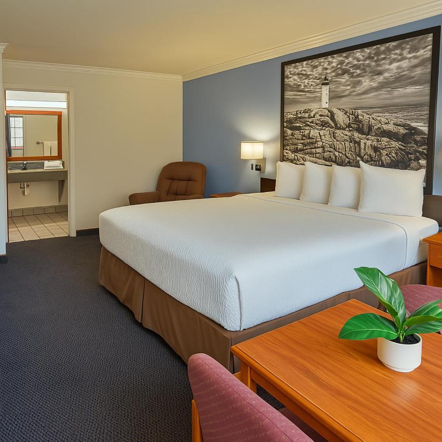 Creekside Inn & Suites — photo 19