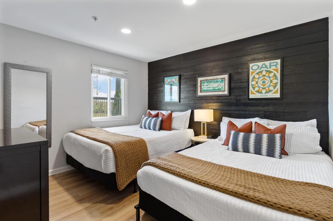 Nashville Oasis Walk to Broadway with POOL, Parking, Gym and Patio - 2