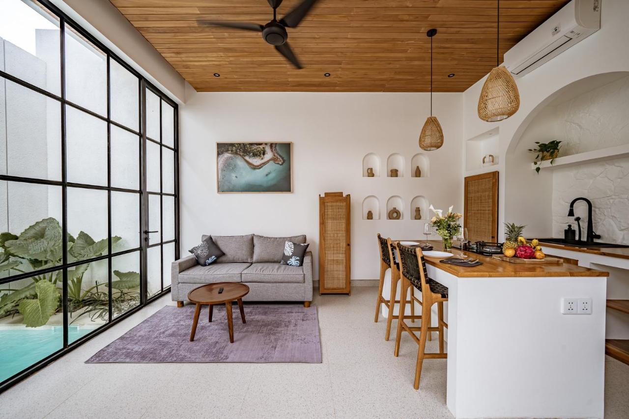 Villa Sunny Day Suites Uluwatu - 4