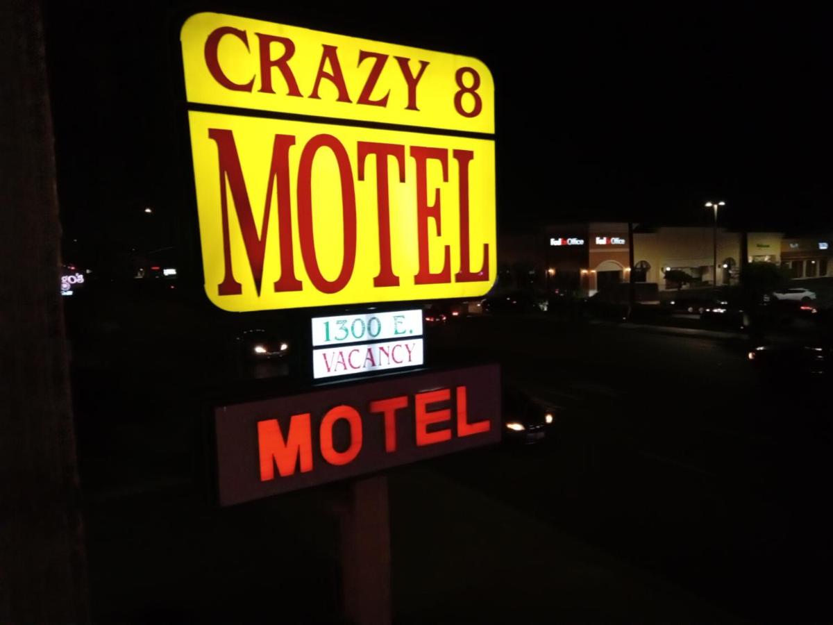 Crazy 8 Motel — photo 7