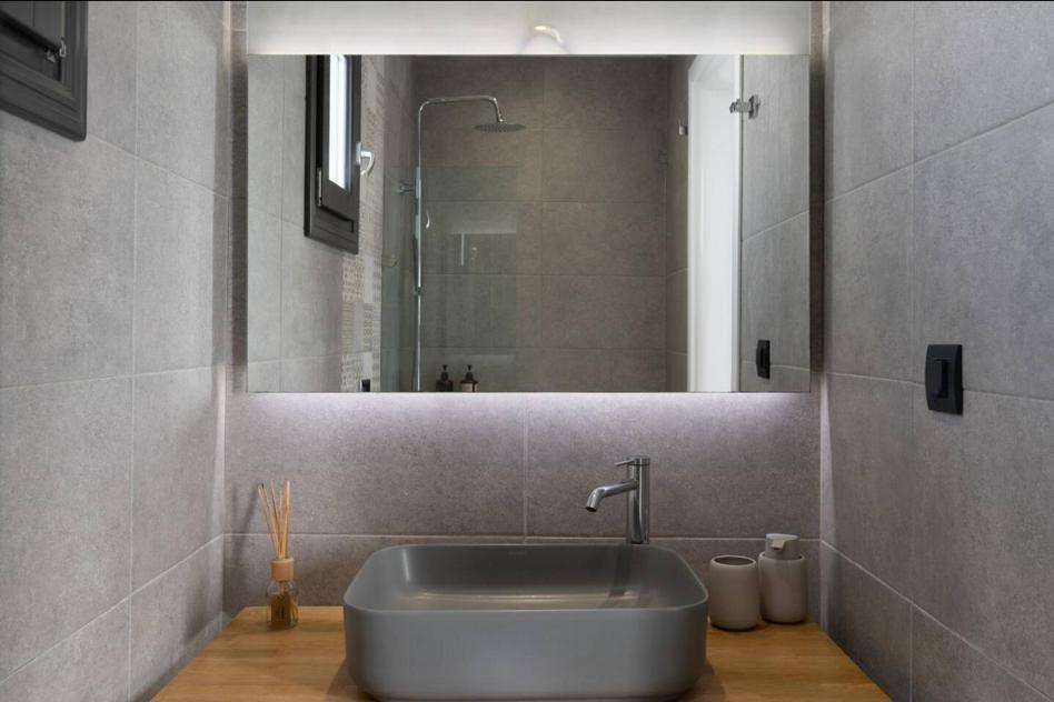 Swell Suites, Santorini - 3