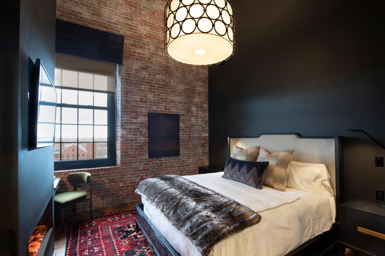 The Lincoln Hotel — photo 17