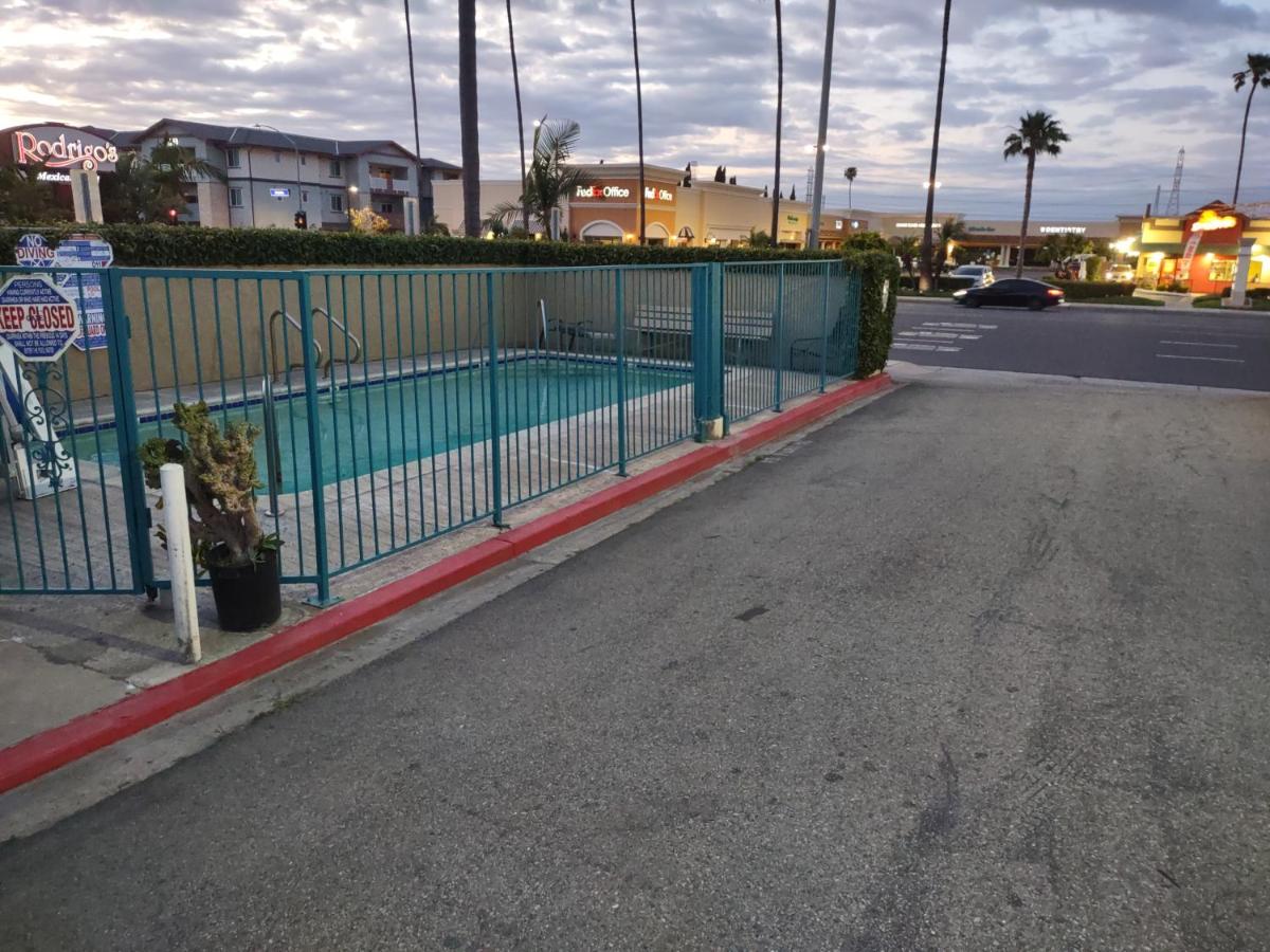 Crazy 8 Motel — photo 15