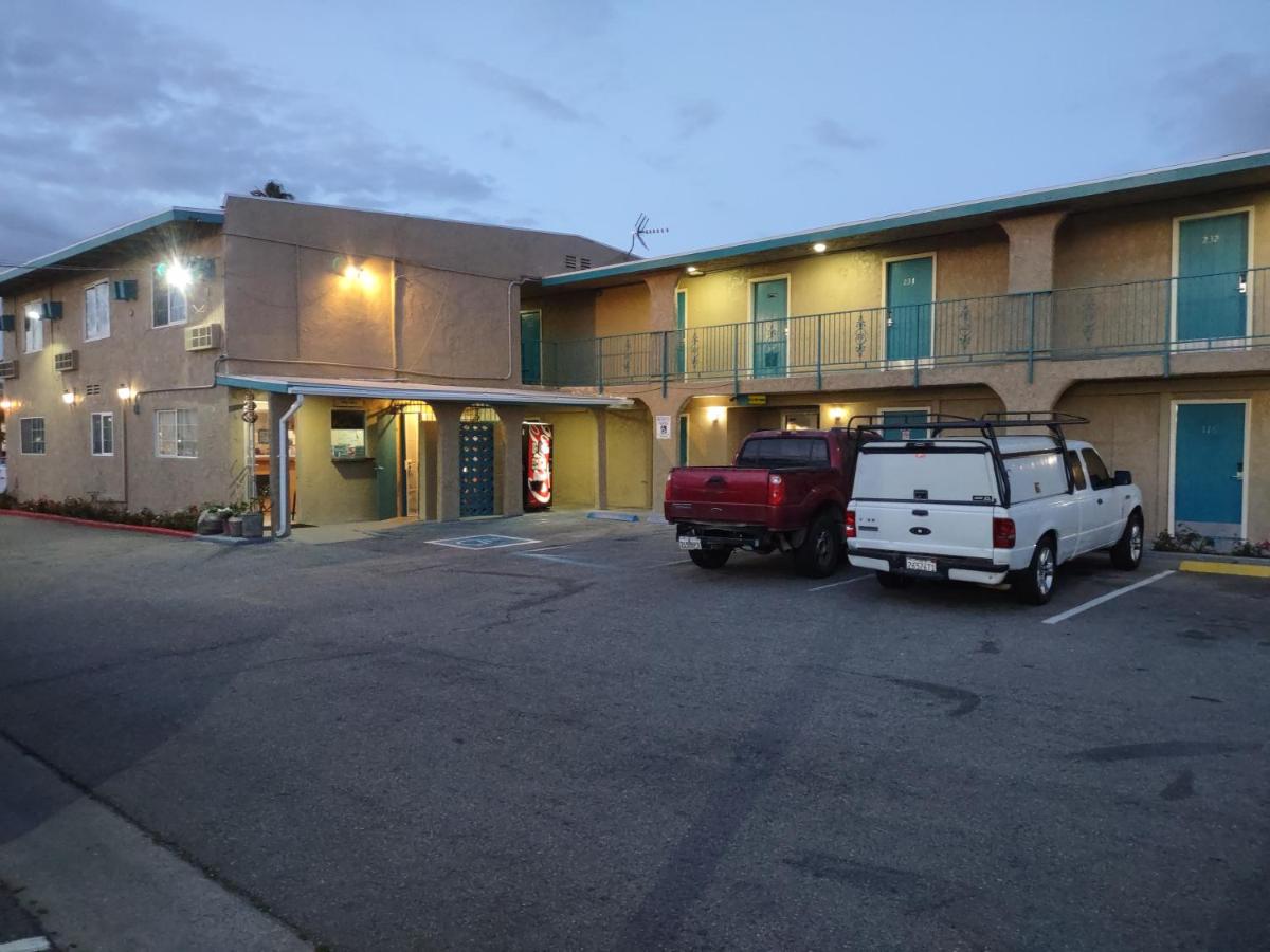 Crazy 8 Motel — photo 13