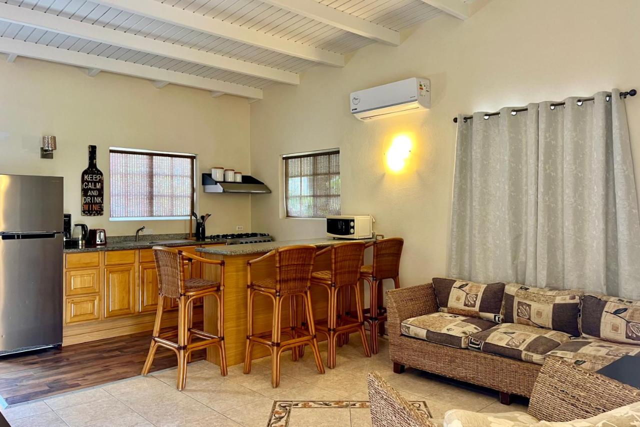 Bubali Gardens - Eagle Beach's Oasis - 2