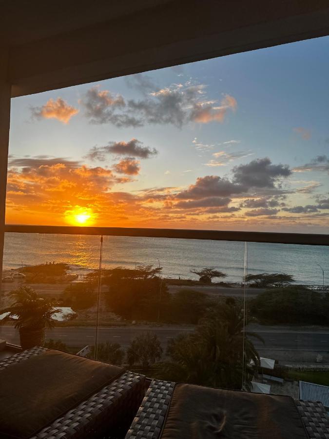 Breath Taking Beach Front Views Condo Eagle Beach - 2