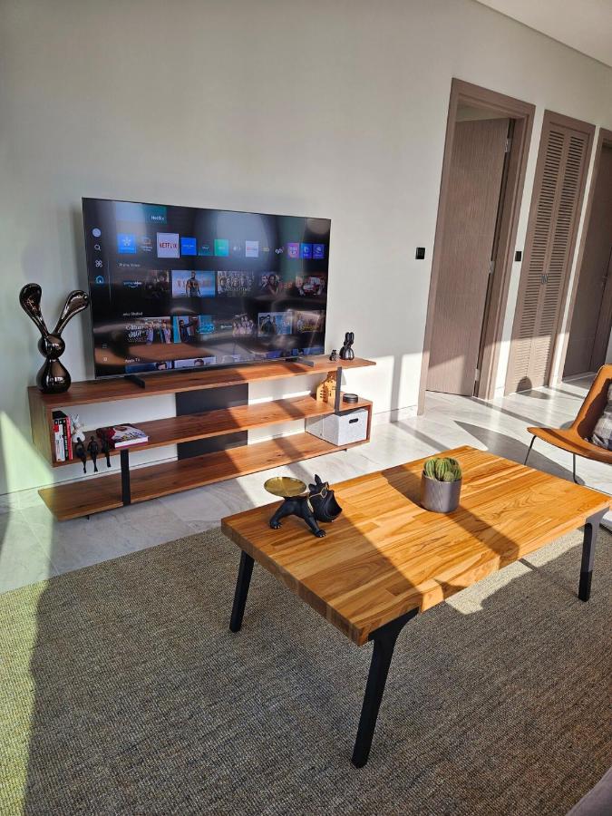 Luxury Fully Furnished One Bedroom - 3