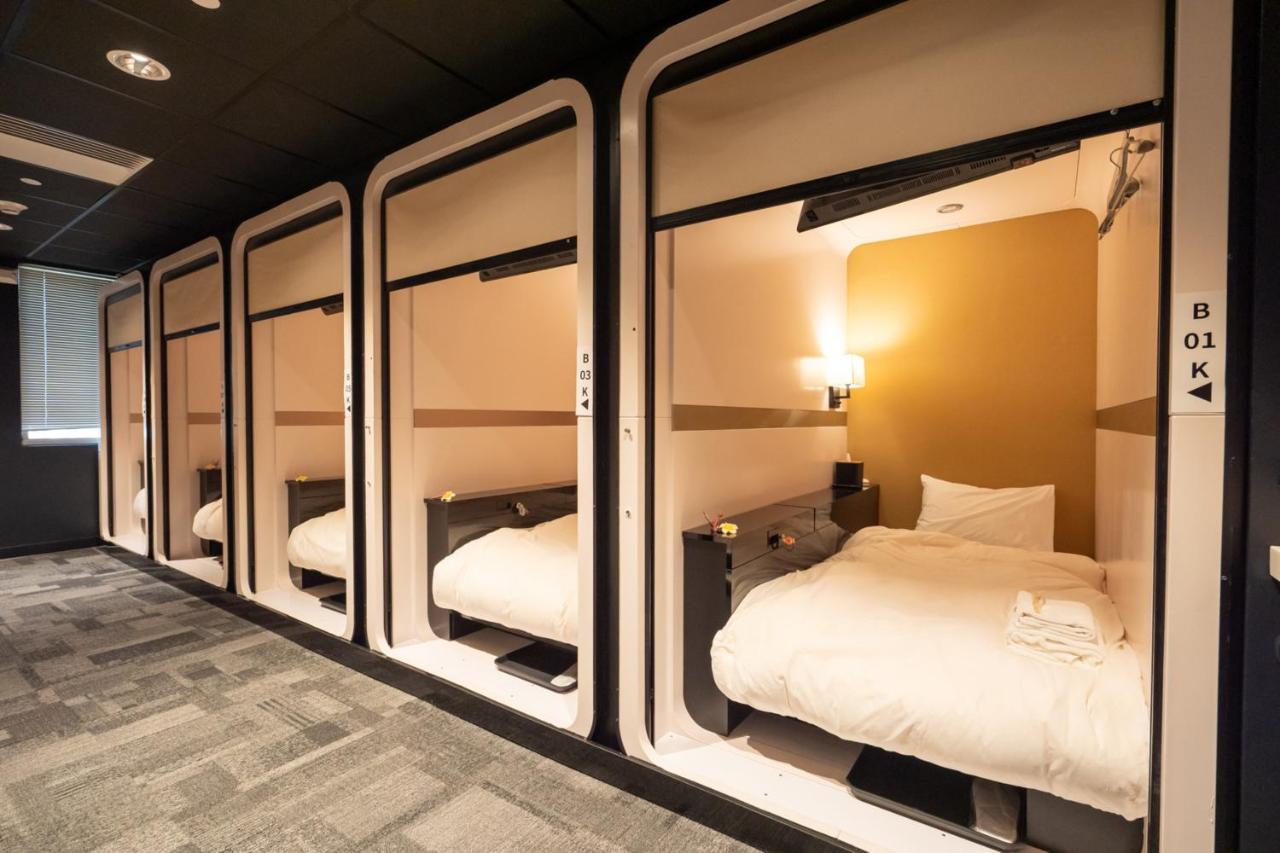 Image: First Cabin International Hawaii