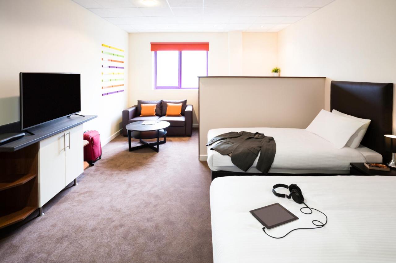 Ibis Styles London Excel (formerly Custom House Hotel) - Laterooms