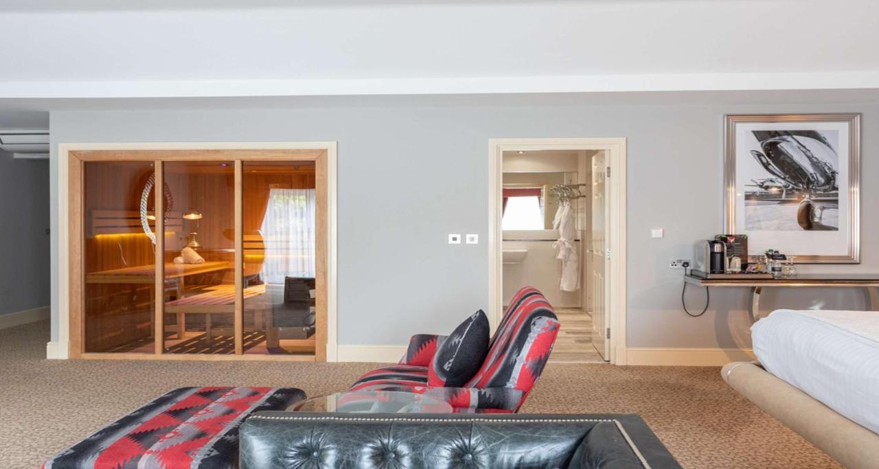 King Suite with Levitating Bed and Atrium Sauna