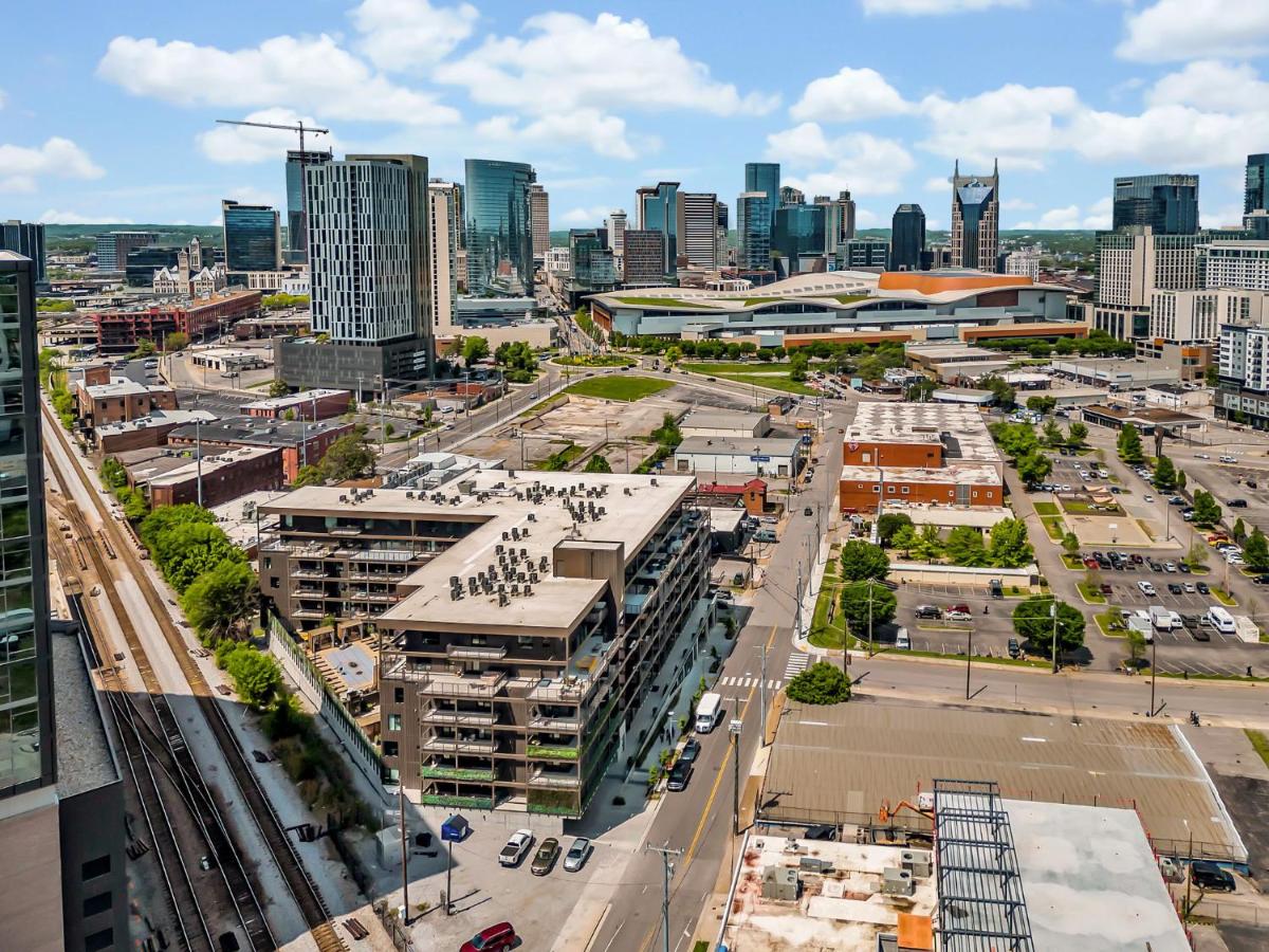 Laylas Nashville Retreat with Pool Walk to Broadway - 5