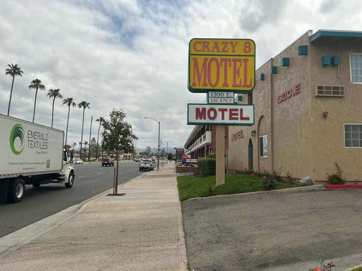 Crazy 8 Motel — photo 19