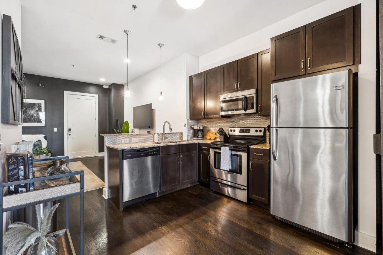 Legends Loft Modern Stay Near Vandy on West End - 4