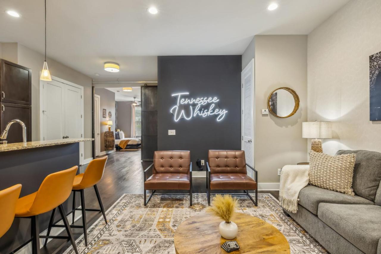 The Tennessee Whiskey in West End-Vandy- Uber to Broadway