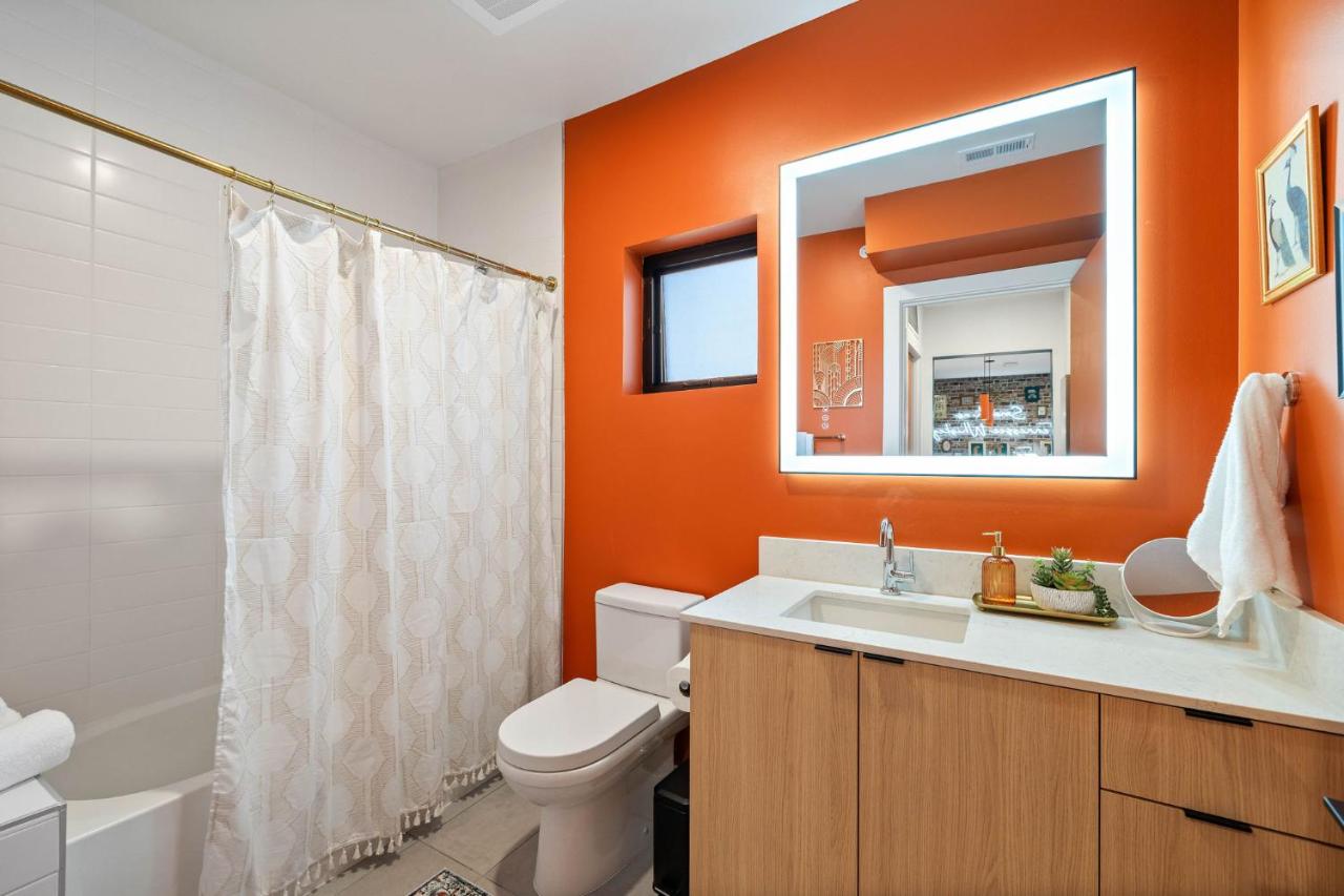 The Speakeasy Walk to Broadway Parking Pool - 2