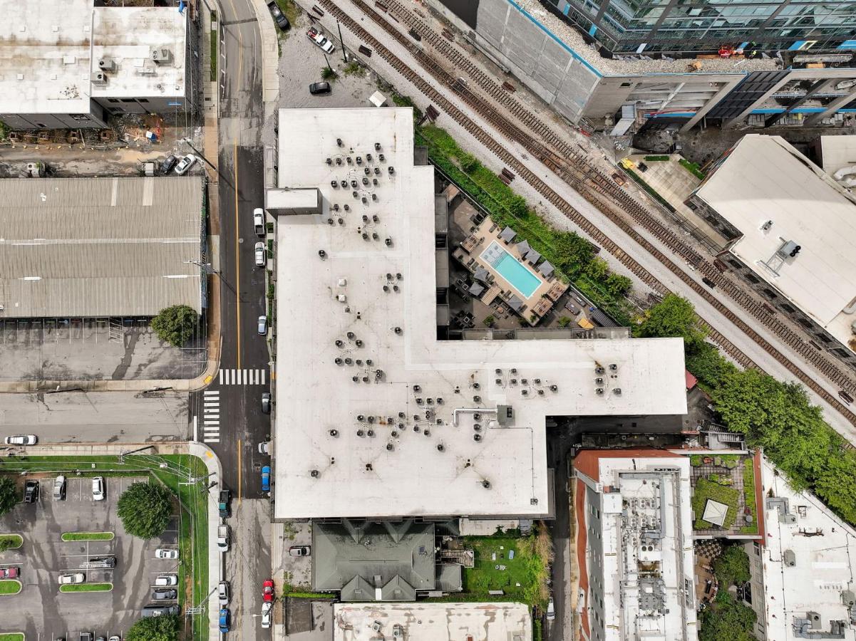 The Gibson in Music City Walk to Broadway - 5