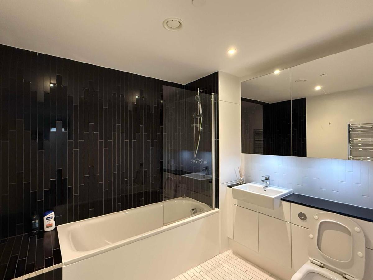 Luxury Apartment with Private Balcony in Zone 1 - 3