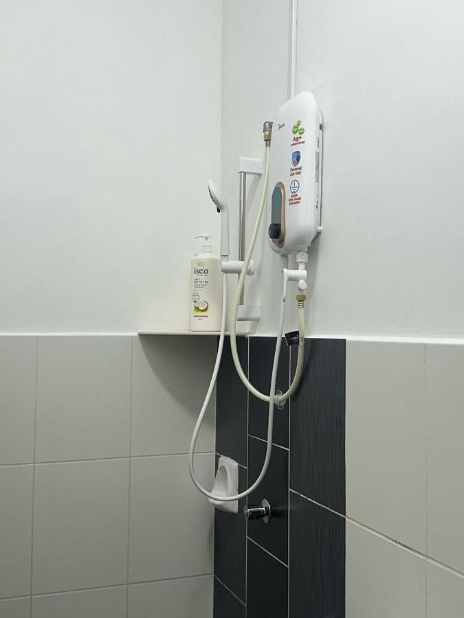Jalan Rambai 9 Family Suite 3 Bedroom - 3