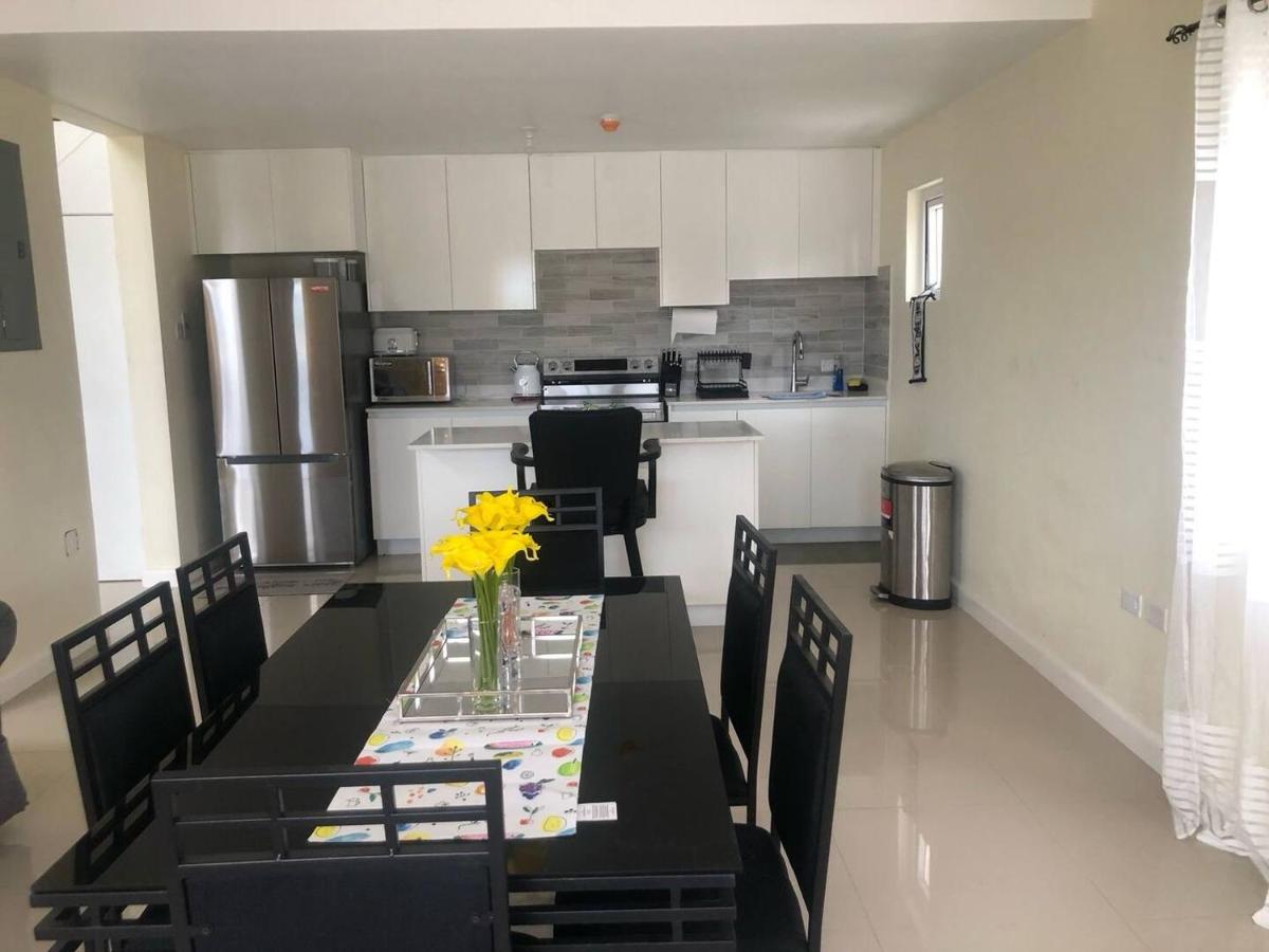 Ava-Reign's View - 2