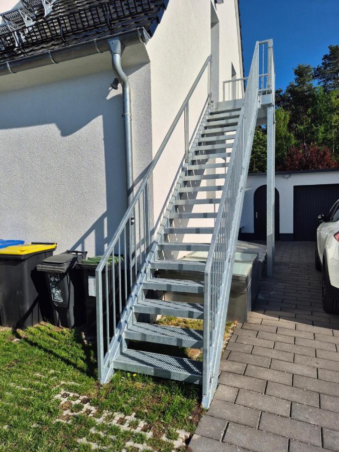 Modernes Zimmer in ruhiger Lage