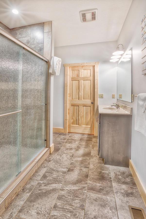 Bauer's Spruce Island Chalets — photo 3