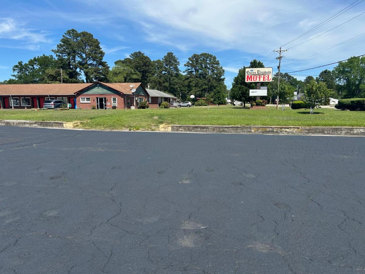 Queen Elizabeth Motel — photo 13
