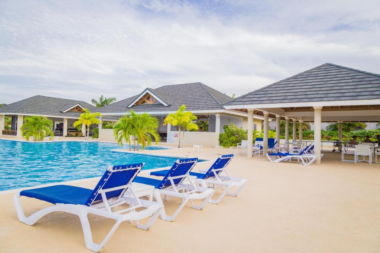 Tropical 3 Bedroom Villa - Ocho Rios - 3