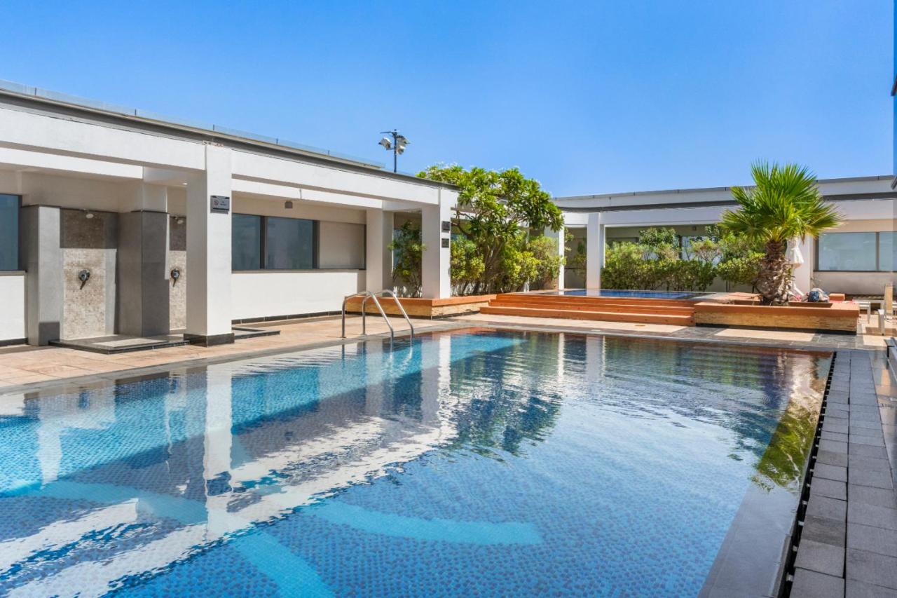 Luxury Apt DIFC, XL Layout, Pool, Gym, Skyline View - 4