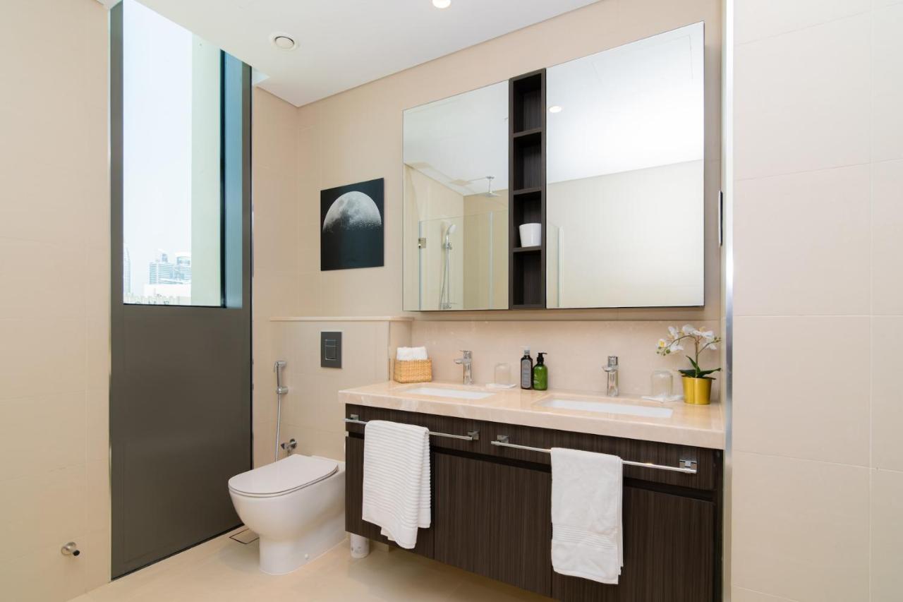 Elite Escape Holiday Home - 2 BHK Getaway with Burj Khalifa View and Dubai Mall Access - 1507 - 3