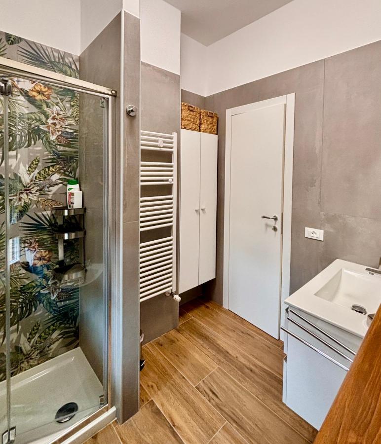 modern renovated home near city center & transit - 3