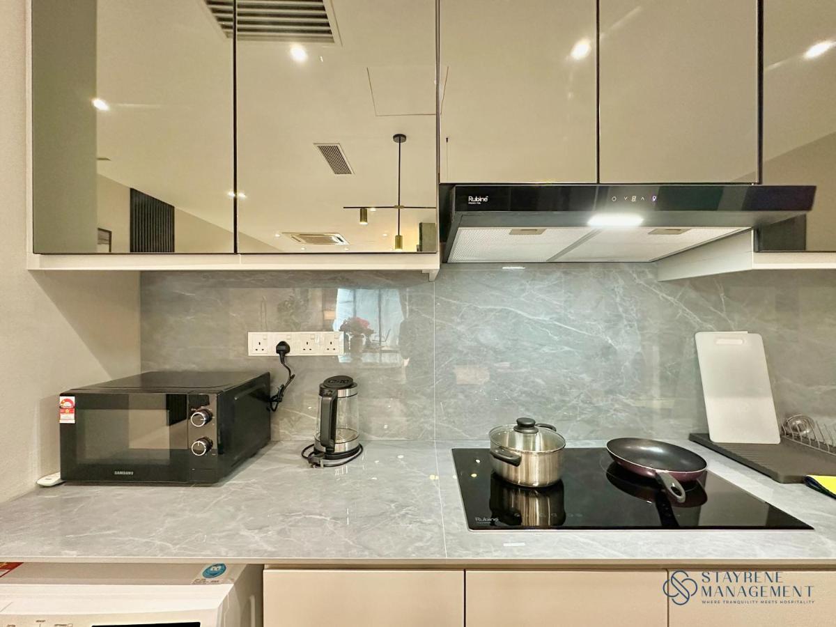 Suasana Residence Near CIQ Johor Bahru by Stayrene - 5