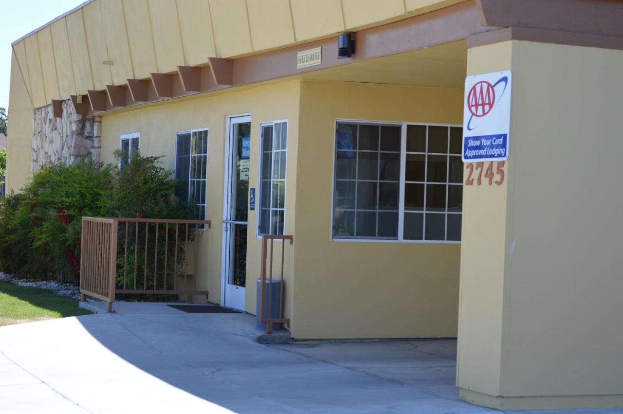 Budget Inn — photo 21