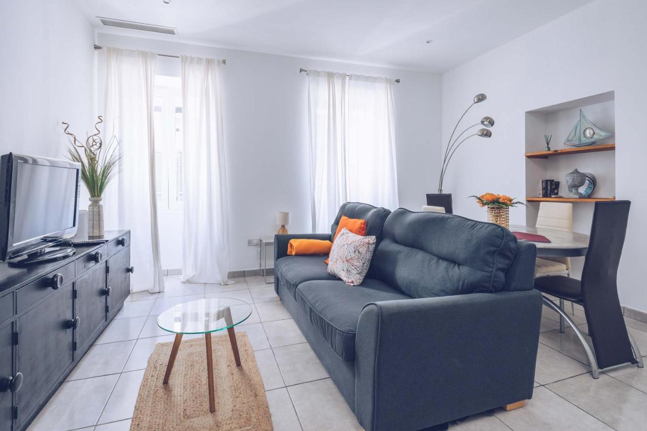 2BR in the Zoko contemporary and convenient