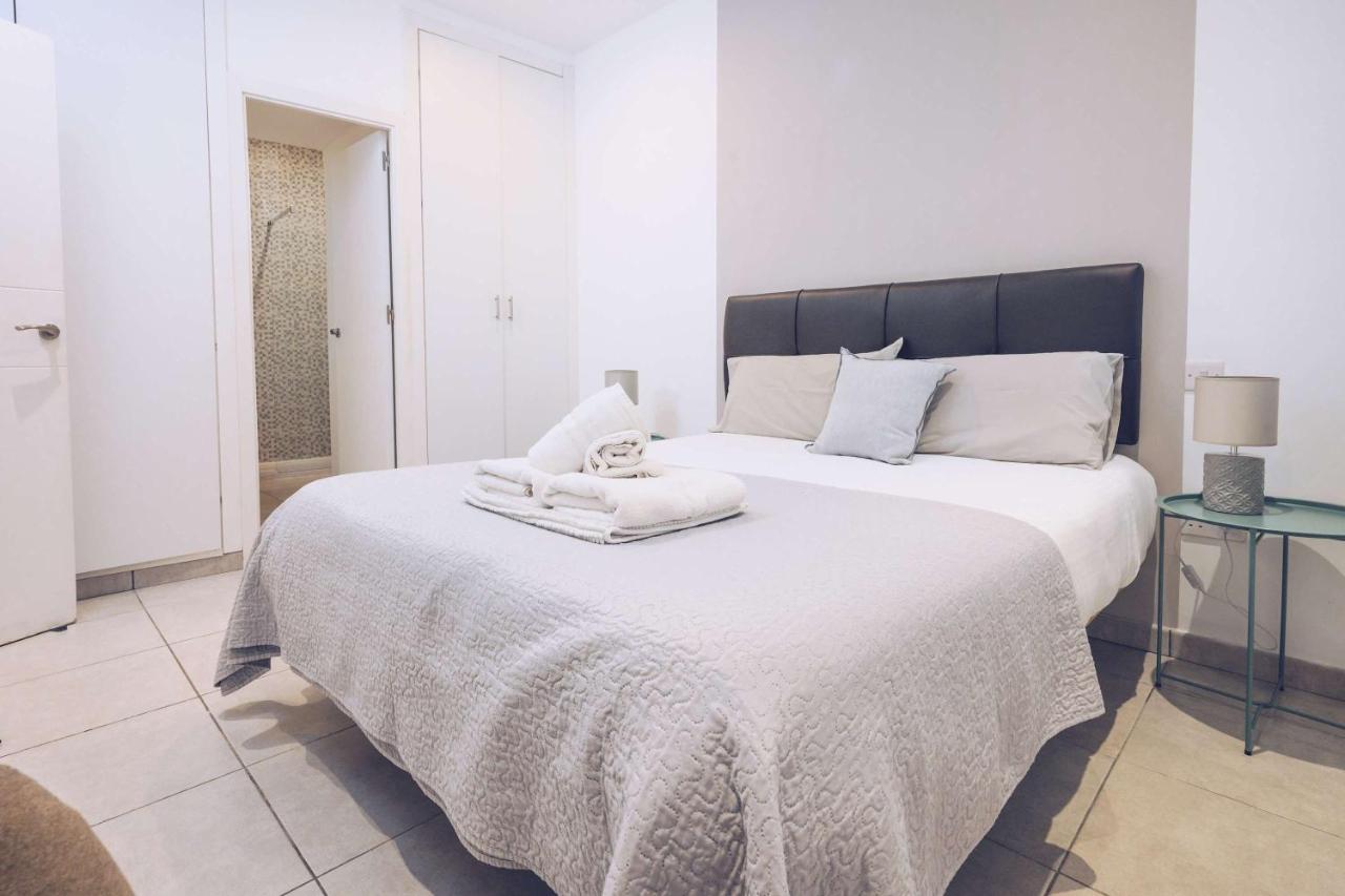 2BR in the Zoko contemporary and convenient
