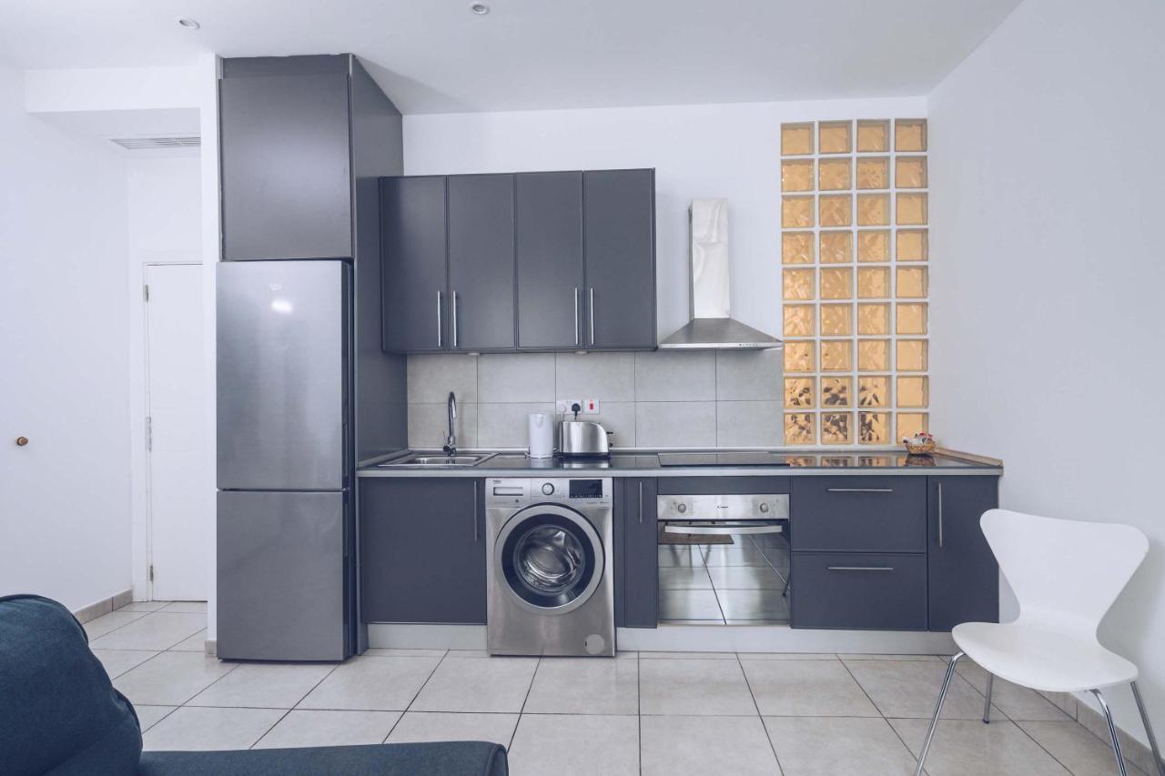 2BR in the Zoko contemporary and convenient