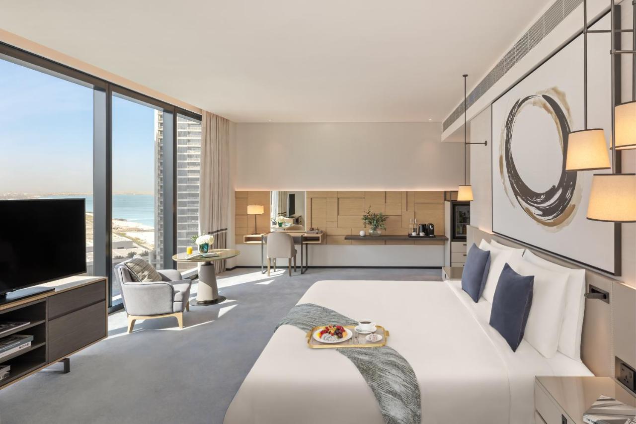 Premier Marina City View Room King & World's Highest Infinity Pool Access