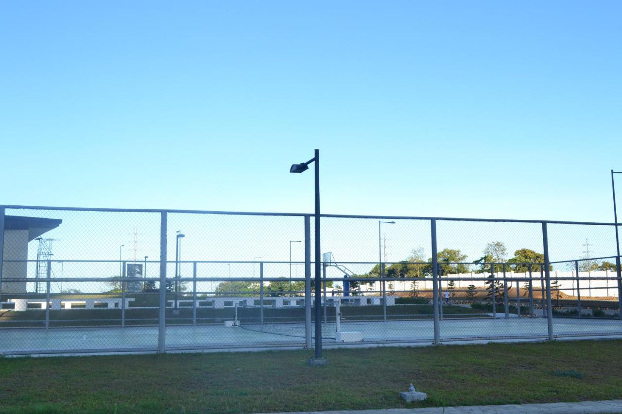 Tennis court: Wind Residences Tagaytay City