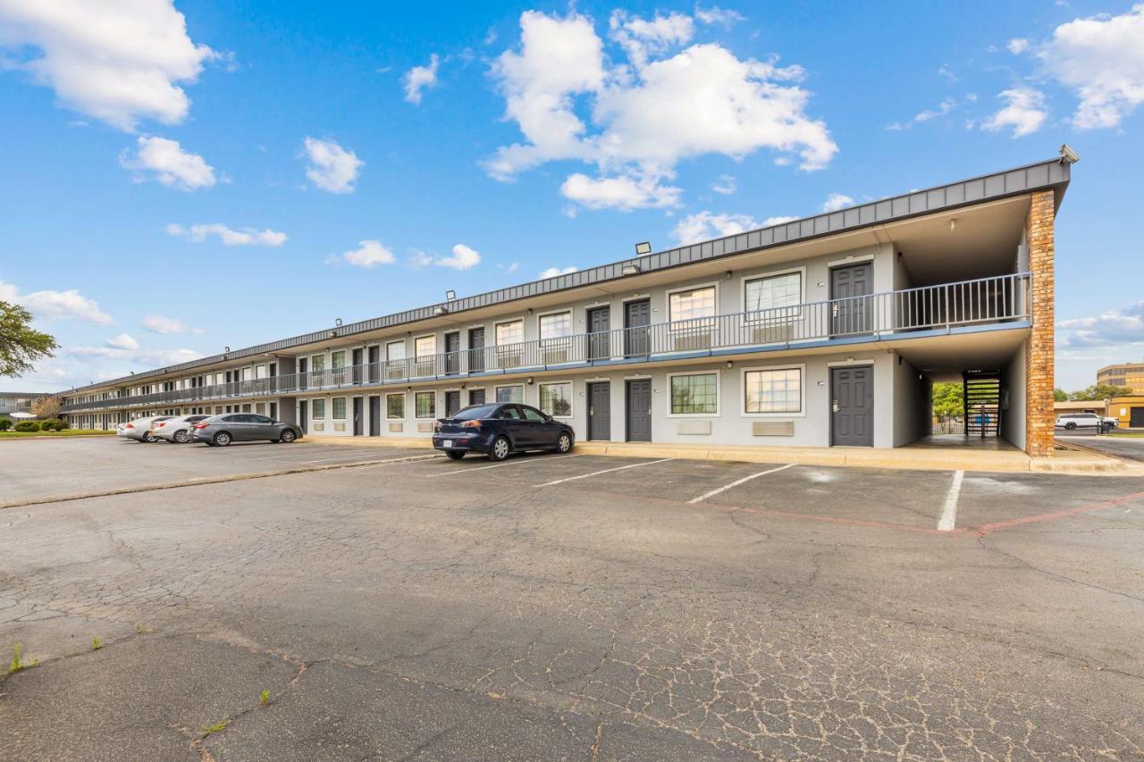 Americas Best Value Inn Fort Worth/Hurst — photo 12