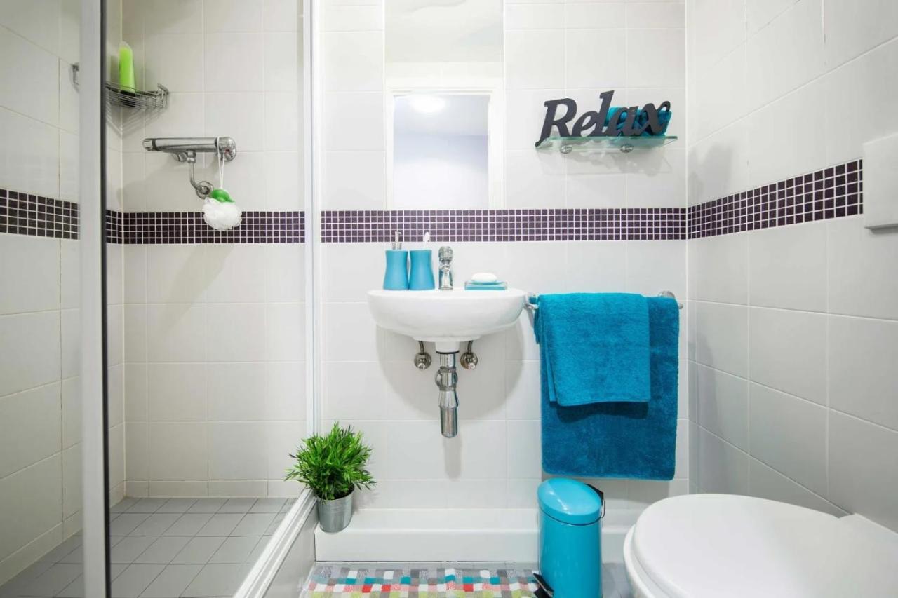 Student Only - Dashwood Studios in Central London - 5