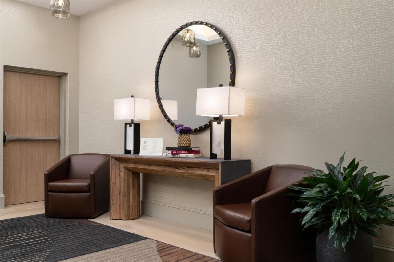 University Inn — photo 16