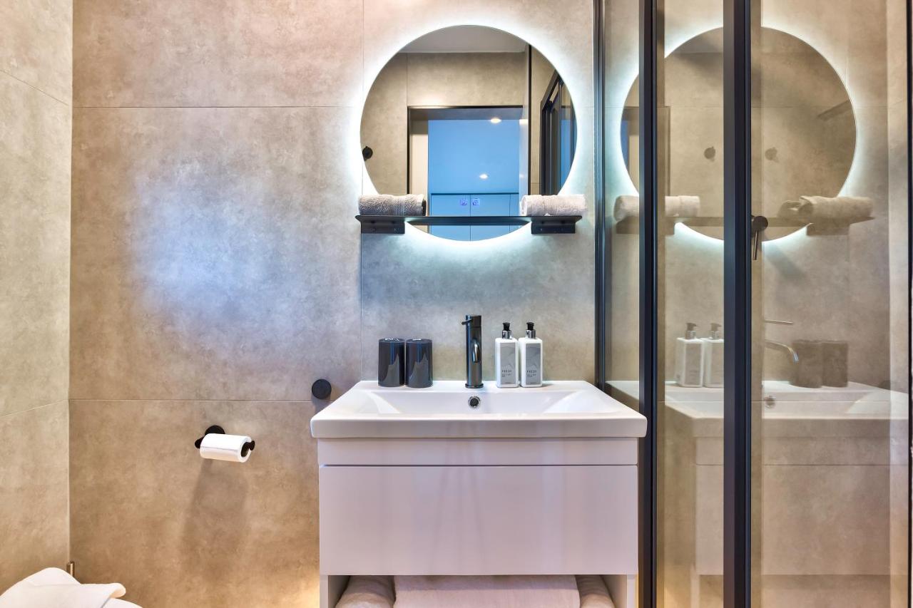 Spectacular 1 bed Apartment - 3