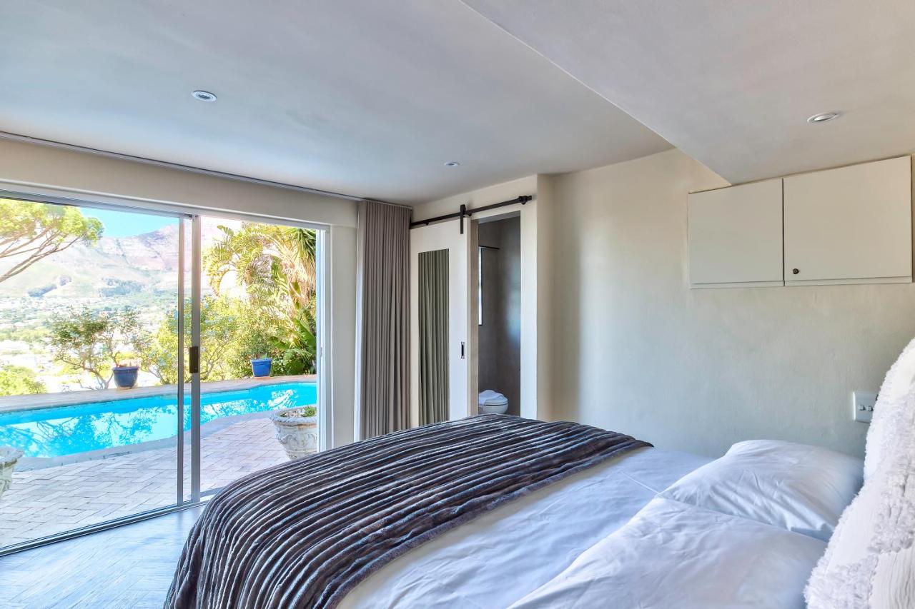 Spectacular 1 bed Apartment - 2