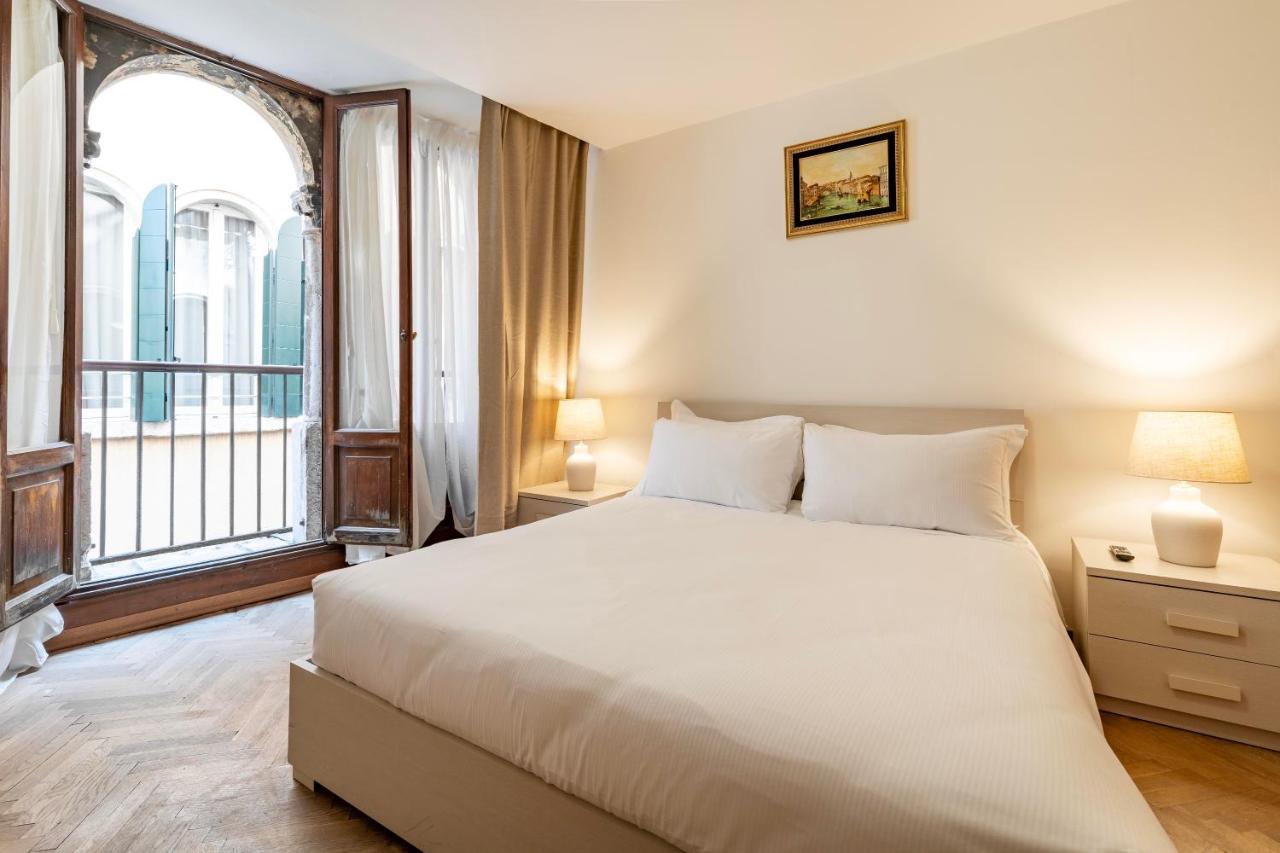 Torre dell'orologio Apartment by Bricola Apartments